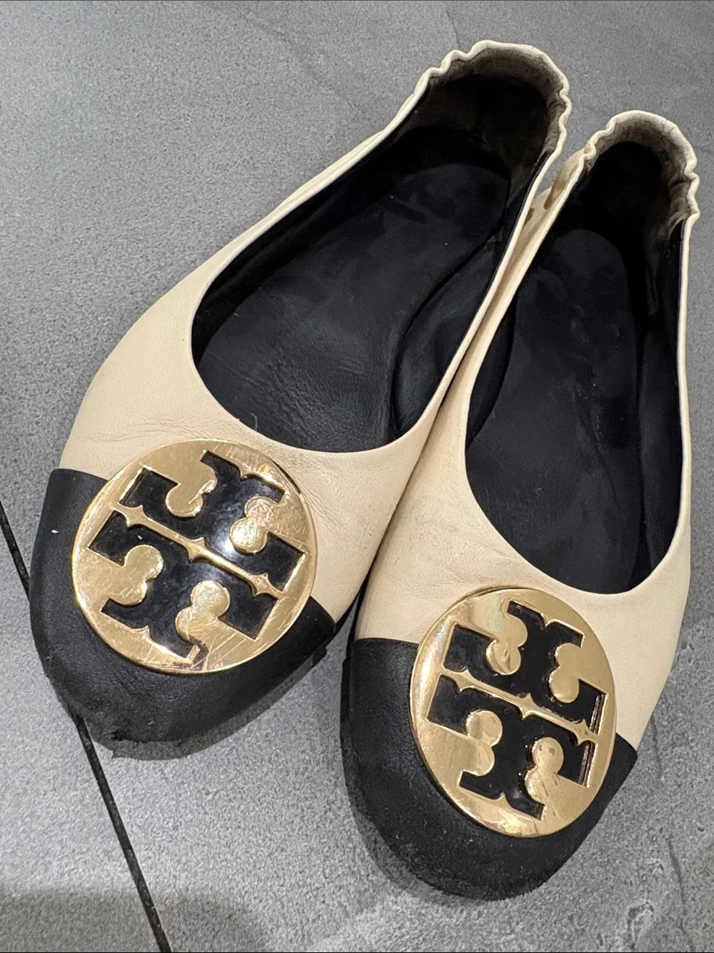 Tory Burch Two-Tone Cream and Black Leather Logo Ballet Flats